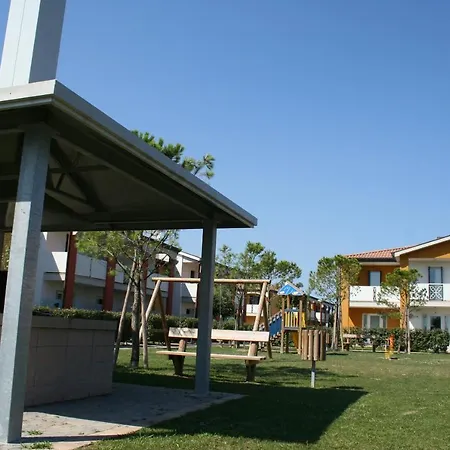 Ai Pini Lido Altanea Каорле