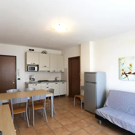 Ai Pini Lido Altanea Apartment *