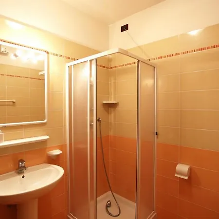Apartment Ai Pini Lido Altanea *