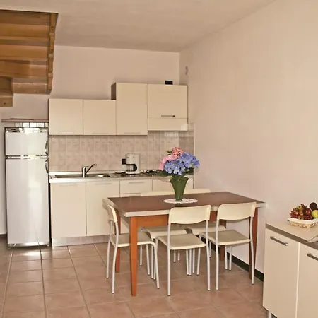 Ai Pini Lido Altanea Apartment