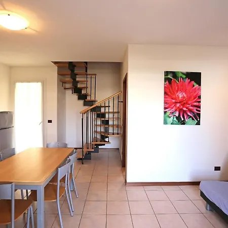 Ai Pini Lido Altanea Apartment