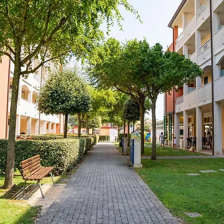 Ai Pini Lido Altanea Apartment *