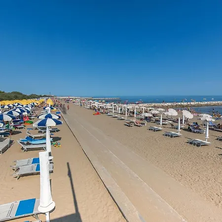 Ai Pini Lido Altanea Caorle