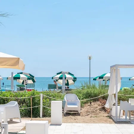 Ai Pini Lido Altanea * Caorle