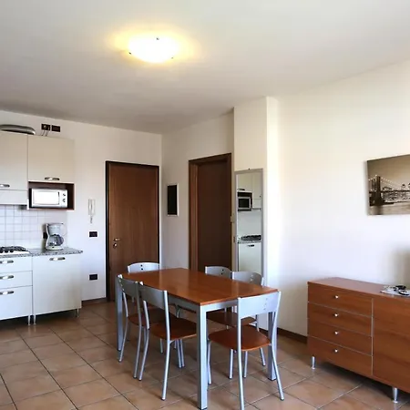 Ai Pini Lido Altanea Apartment *